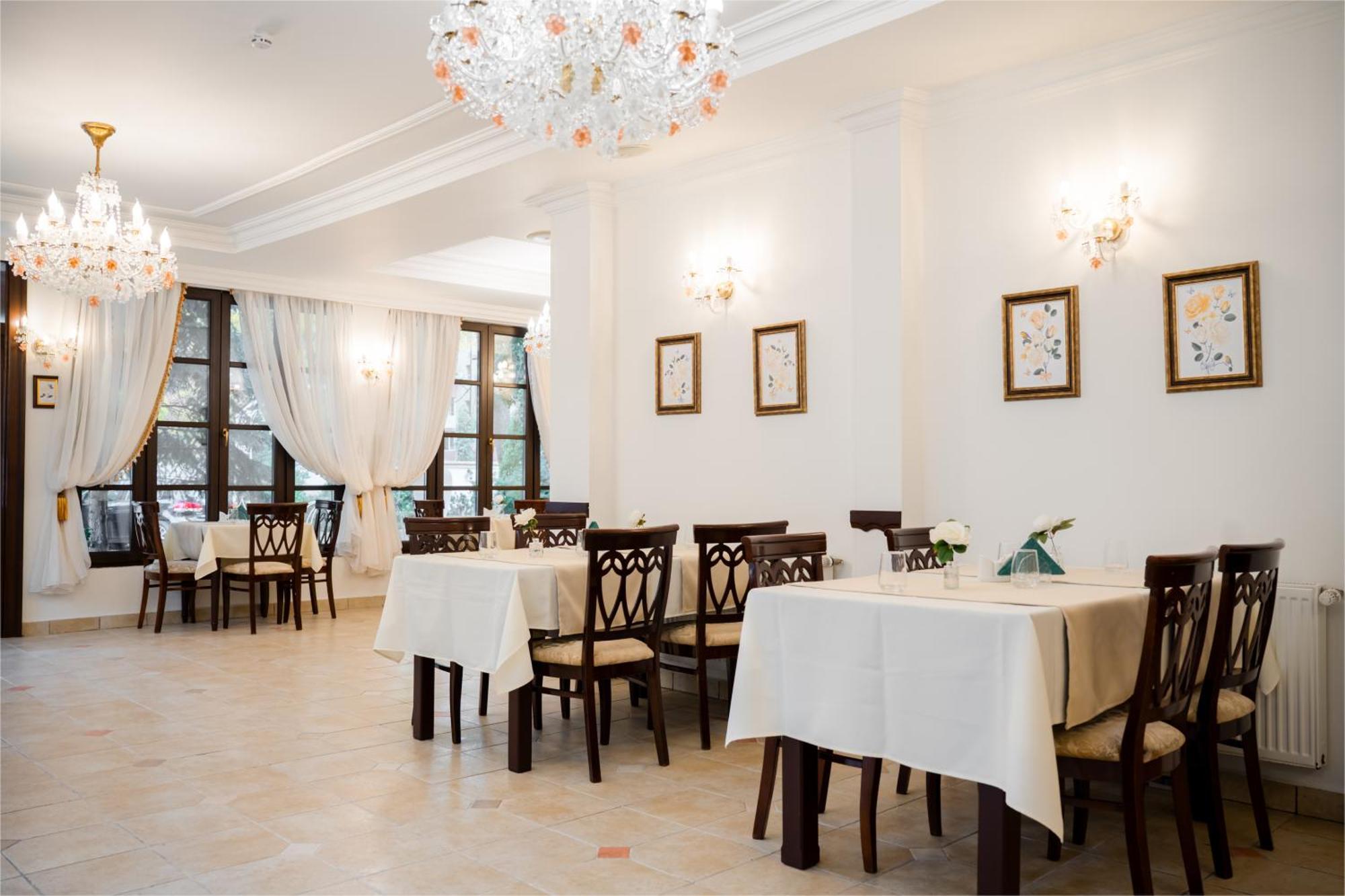 Hotel Royal Plaza By Timhotels Timişoara Exterior foto