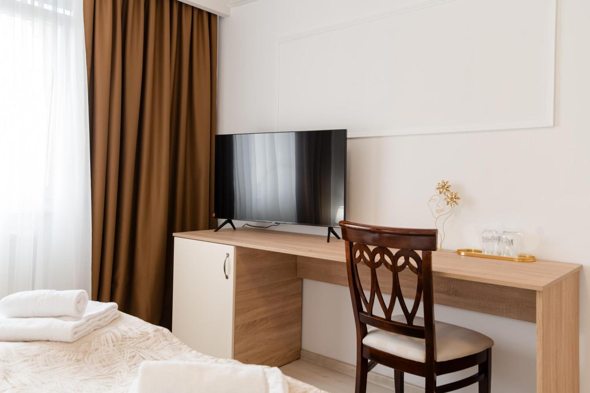 Hotel Royal Plaza By Timhotels Timişoara Exterior foto